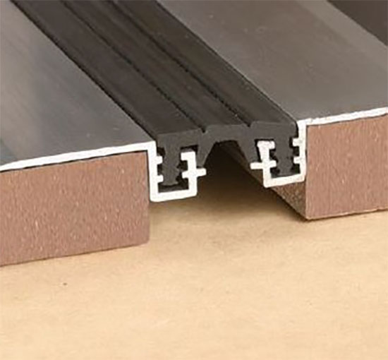 Foto Juntas de Dilatação SIR 100 Al Sirius Pisos e Juntas